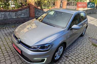 Хэтчбек Volkswagen e-Golf 2017 в 