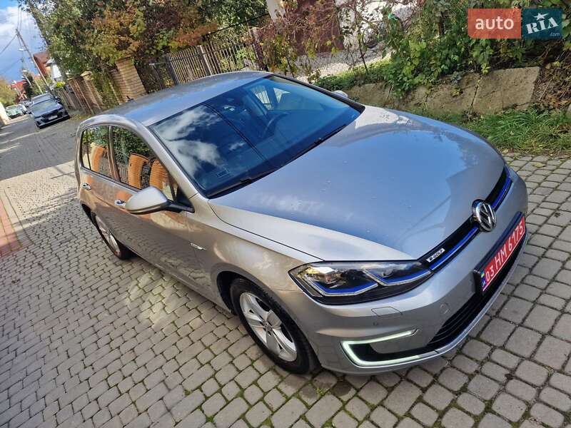 Хэтчбек Volkswagen e-Golf 2017 в Львове фото 12 Хэтчбек Volkswagen e-Golf 2017 в Львове