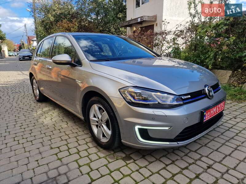 Хэтчбек Volkswagen e-Golf 2017 в Львове фото 16 Хэтчбек Volkswagen e-Golf 2017 в Львове