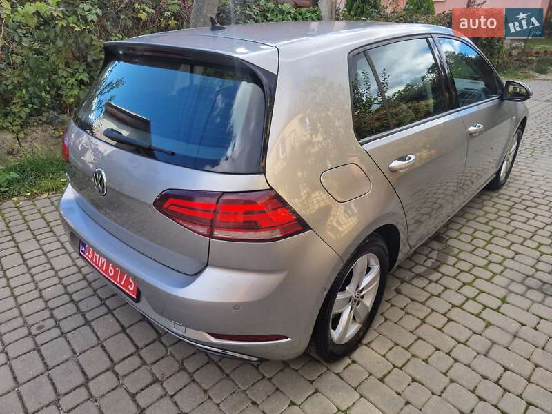 Хэтчбек Volkswagen e-Golf 2017 в Львове фото 20 Хэтчбек Volkswagen e-Golf 2017 в Львове