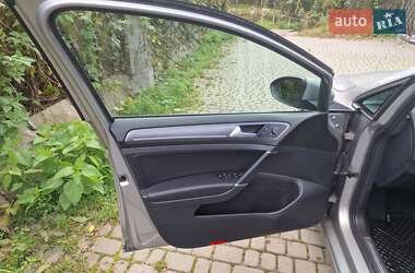 Хэтчбек Volkswagen e-Golf 2017 в 