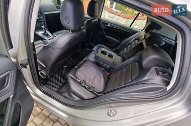 Хэтчбек Volkswagen e-Golf 2017 в 