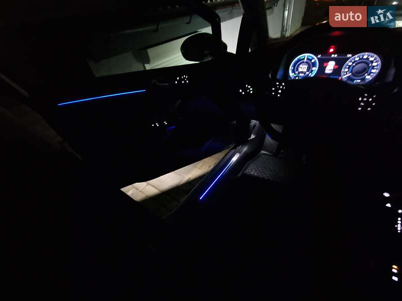 Хэтчбек Volkswagen e-Golf 2017 в Львове фото 2 Хэтчбек Volkswagen e-Golf 2017 в Львове