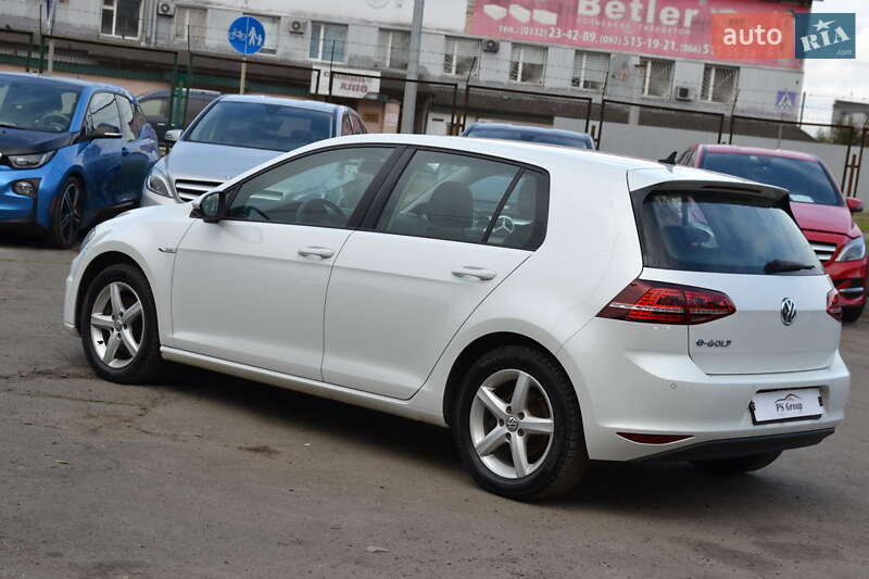 Хэтчбек Volkswagen e-Golf 2015 в Луцке фото 10 Хэтчбек Volkswagen e-Golf 2015 в Луцке