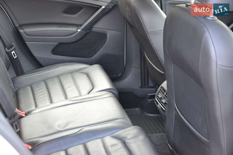 Хэтчбек Volkswagen e-Golf 2015 в Луцке фото 19 Хэтчбек Volkswagen e-Golf 2015 в Луцке