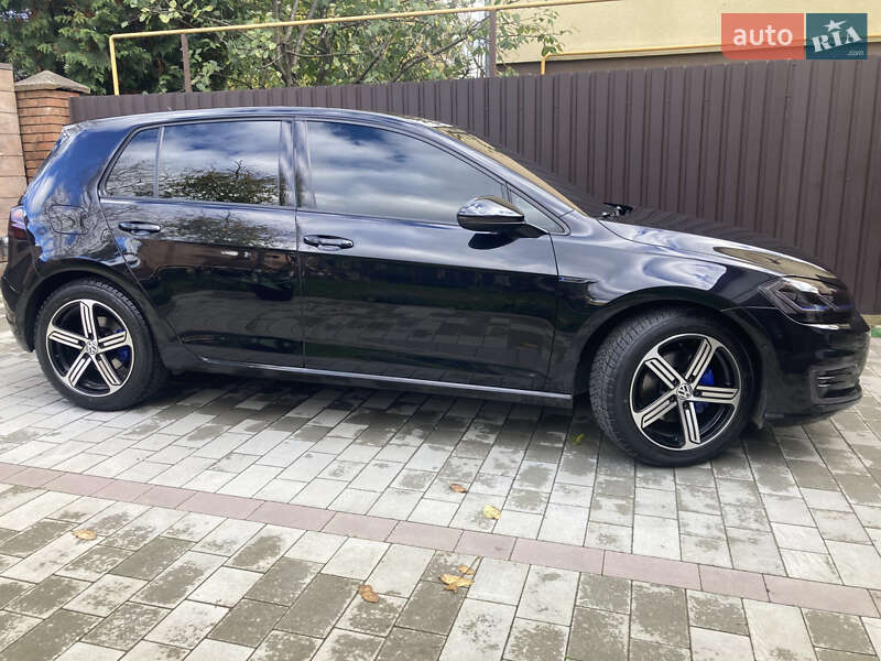 Хэтчбек Volkswagen e-Golf 2019 в Сваляве