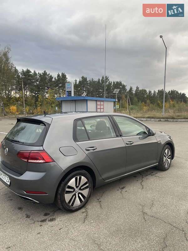 Хетчбек Volkswagen e-Golf 2019 в Житомирі