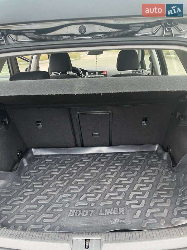 Хетчбек Volkswagen e-Golf 2019 в Житомирі