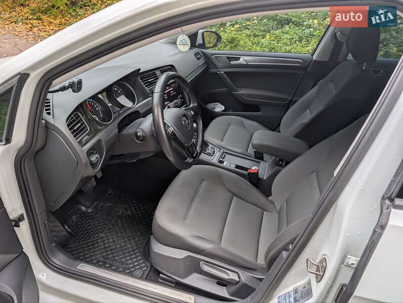 Хетчбек Volkswagen e-Golf 2018 в Рівному