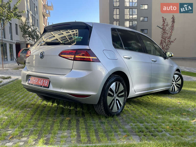 Хетчбек Volkswagen e-Golf 2015 в Львові