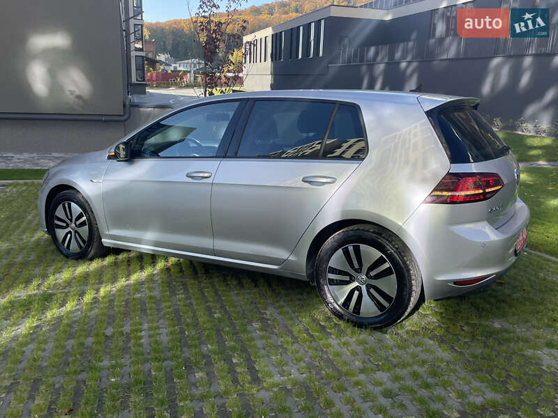 Хетчбек Volkswagen e-Golf 2015 в Львові