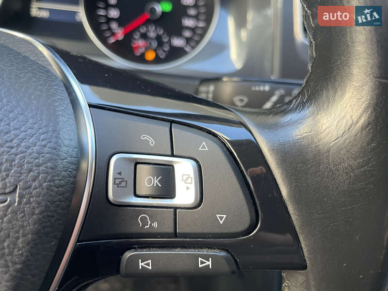 Хетчбек Volkswagen e-Golf 2015 в Львові