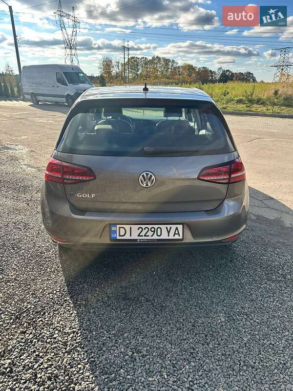 Хэтчбек Volkswagen e-Golf 2015 в Луцке