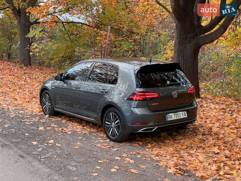 Хетчбек Volkswagen e-Golf 2019 в Рівному