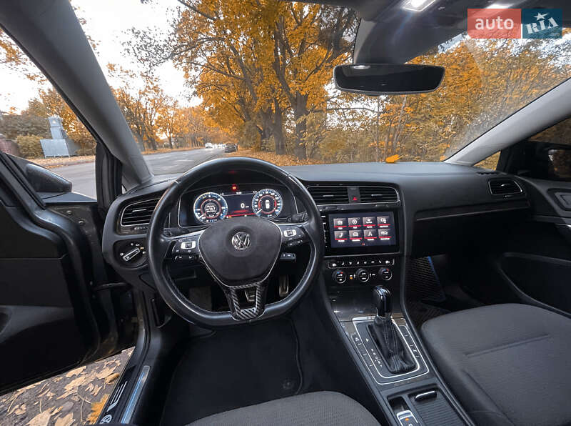 Хетчбек Volkswagen e-Golf 2019 в Рівному