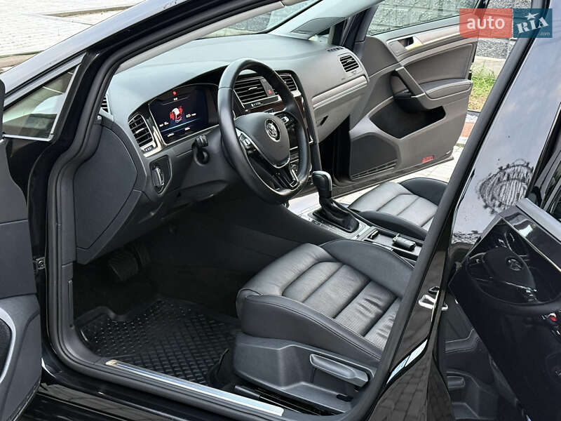 Хэтчбек Volkswagen e-Golf 2020 в Ровно