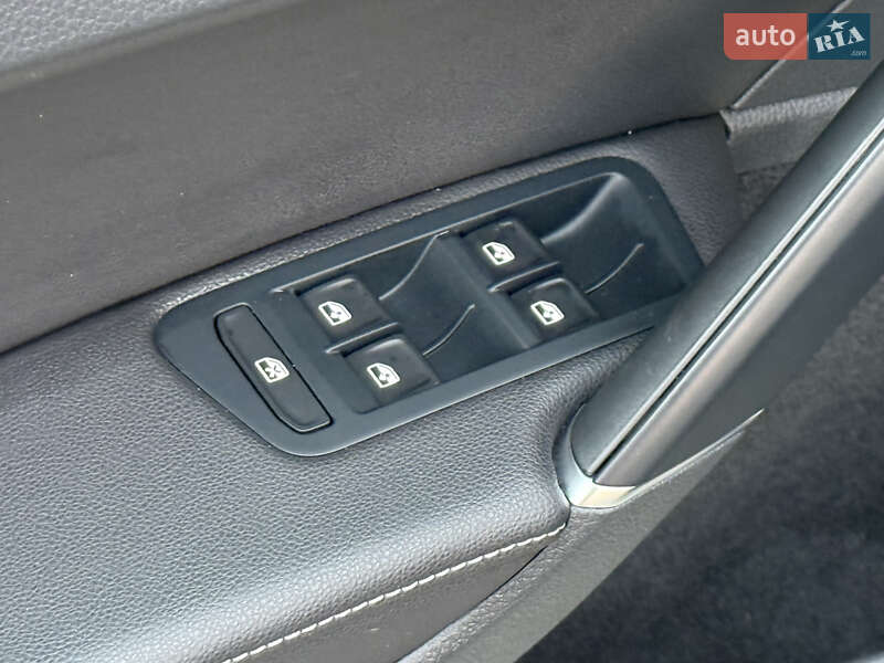 Хэтчбек Volkswagen e-Golf 2020 в Ровно