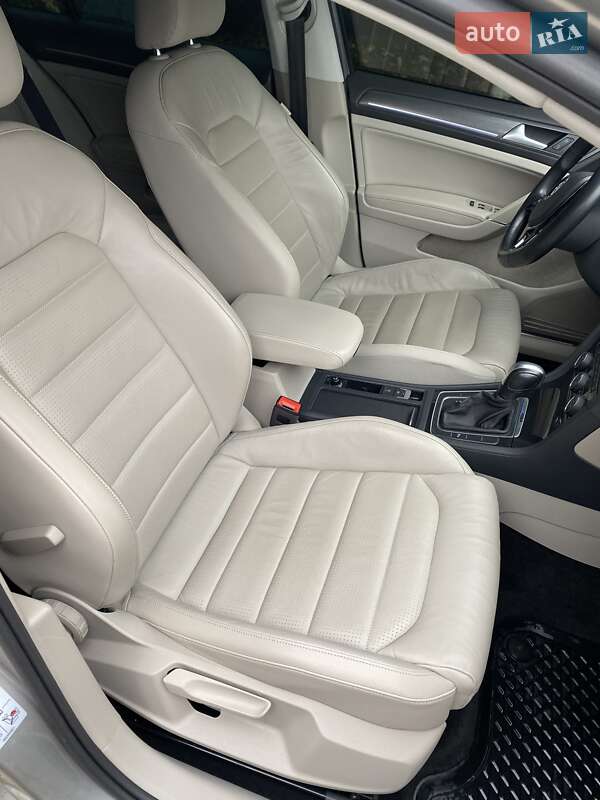 Хетчбек Volkswagen e-Golf 2019 в Хмельницькому фото 10 Хетчбек Volkswagen e-Golf 2019 в Хмельницькому