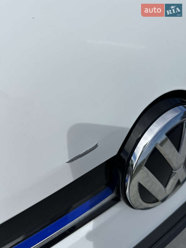 Хэтчбек Volkswagen e-Golf 2018 в Хмельницком