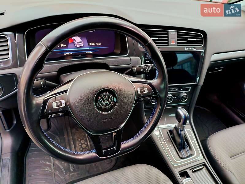Хетчбек Volkswagen e-Golf 2018 в Рівному
