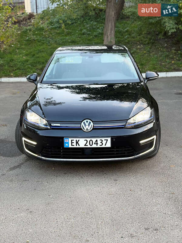 Хетчбек Volkswagen e-Golf 2016 в Львові