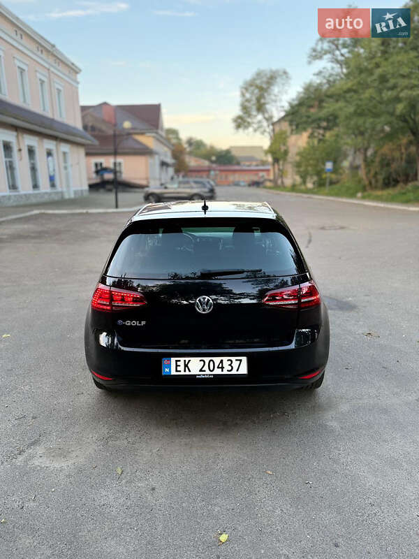 Хетчбек Volkswagen e-Golf 2016 в Львові