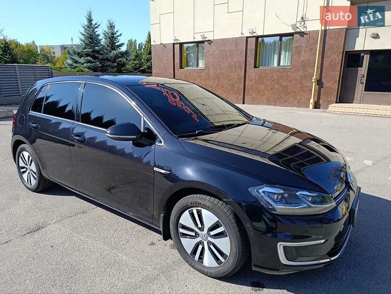 Хетчбек Volkswagen e-Golf 2018 в Дніпрі