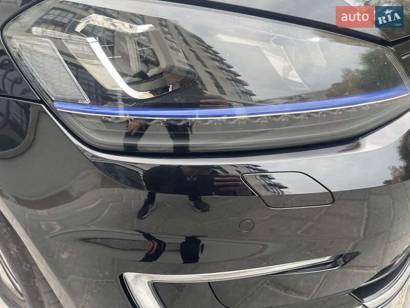 Хэтчбек Volkswagen e-Golf 2016 в Ровно