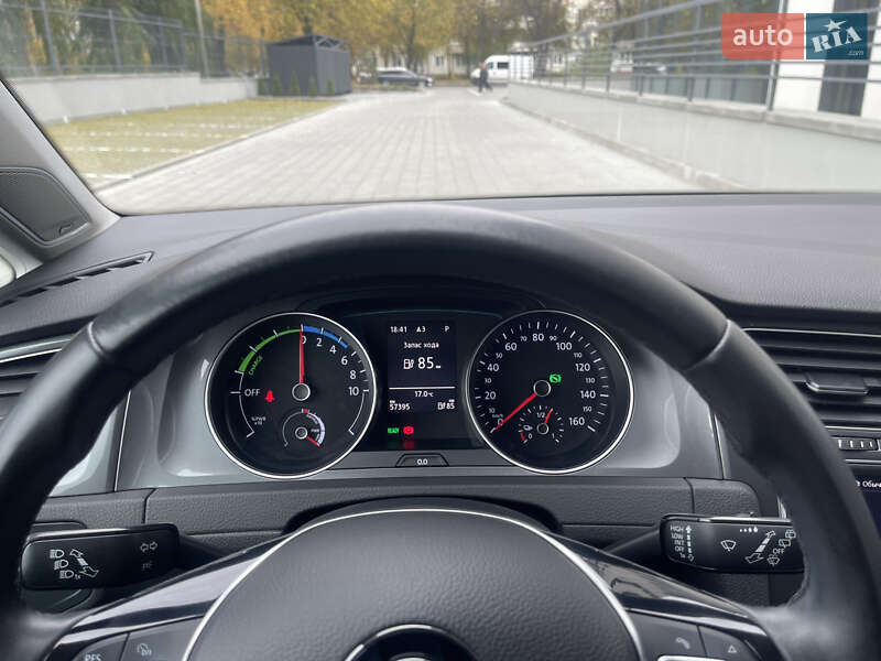 Хэтчбек Volkswagen e-Golf 2016 в Ровно