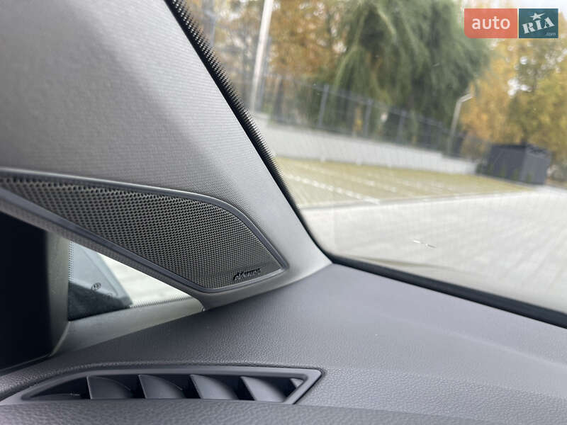 Хэтчбек Volkswagen e-Golf 2016 в Ровно