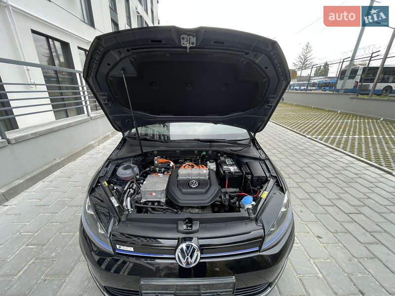 Хэтчбек Volkswagen e-Golf 2016 в Ровно