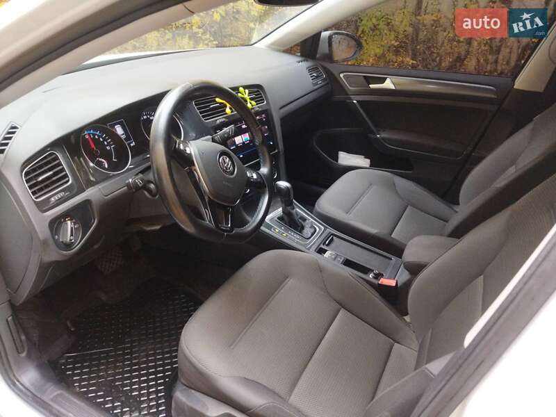 Хэтчбек Volkswagen e-Golf 2020 в Бердичеве фото 4 Хэтчбек Volkswagen e-Golf 2020 в Бердичеве