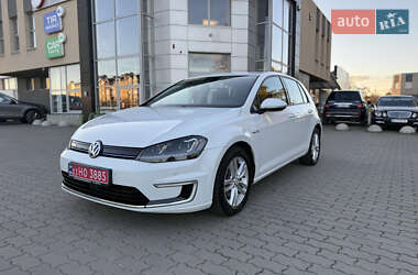 Хэтчбек Volkswagen e-Golf 2014 в 