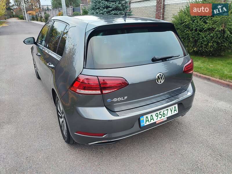 Хэтчбек Volkswagen e-Golf 2018 в Киеве