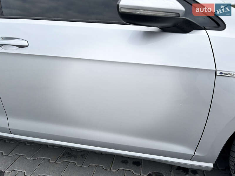 Хэтчбек Volkswagen e-Golf 2014 в Золочеве фото 40 Хэтчбек Volkswagen e-Golf 2014 в Золочеве