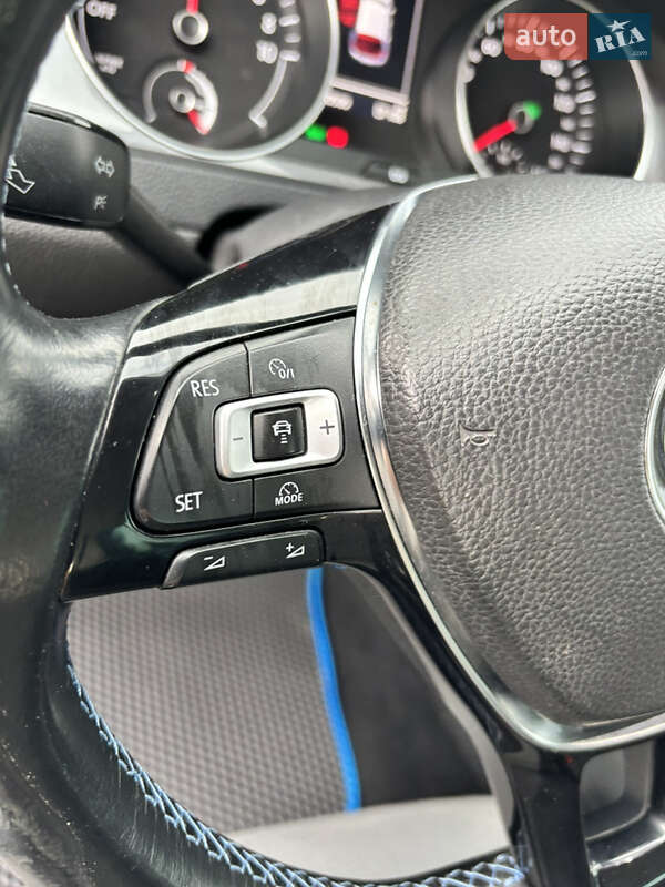 Хэтчбек Volkswagen e-Golf 2014 в Золочеве фото 69 Хэтчбек Volkswagen e-Golf 2014 в Золочеве