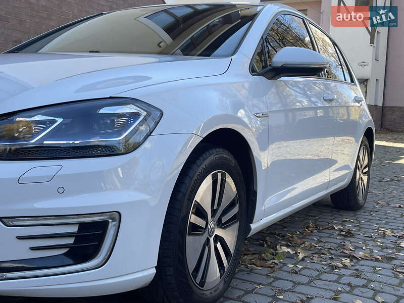 Хэтчбек Volkswagen e-Golf 2019 в Львове