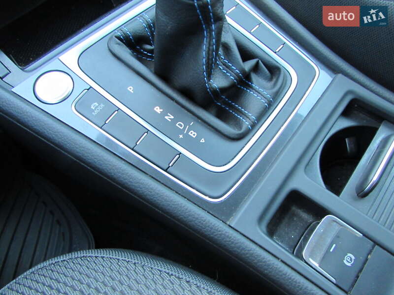 Хэтчбек Volkswagen e-Golf 2018 в Кропивницком