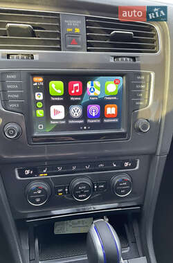 Хэтчбек Volkswagen e-Golf 2016 в 