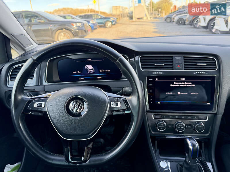 Хэтчбек Volkswagen e-Golf 2017 в Львове фото 17 Хэтчбек Volkswagen e-Golf 2017 в Львове
