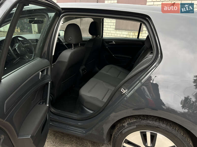 Хэтчбек Volkswagen e-Golf 2020 в Днепре