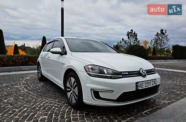 Хетчбек Volkswagen e-Golf 2017 в Дніпрі