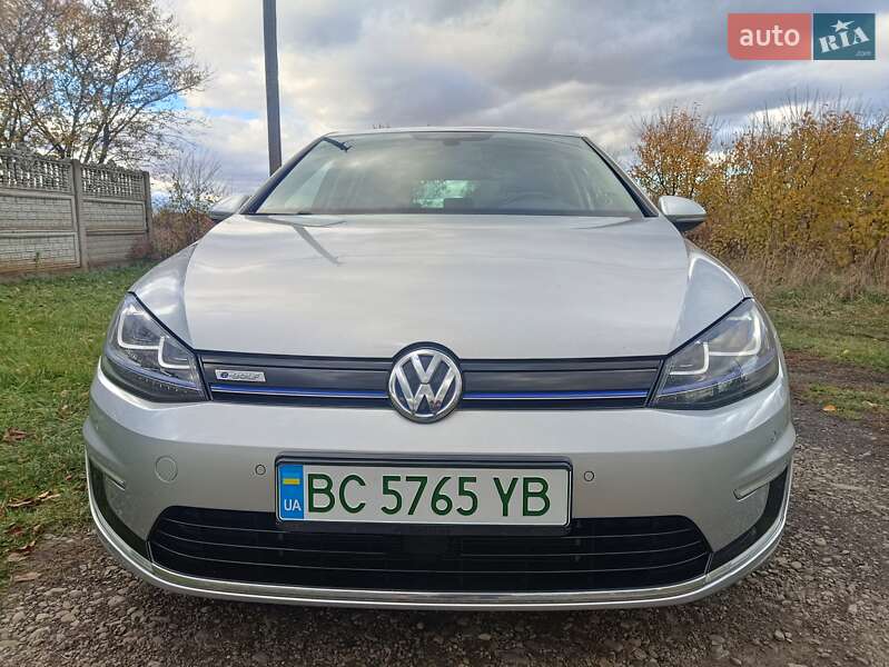 Хэтчбек Volkswagen e-Golf 2015 в Стрые