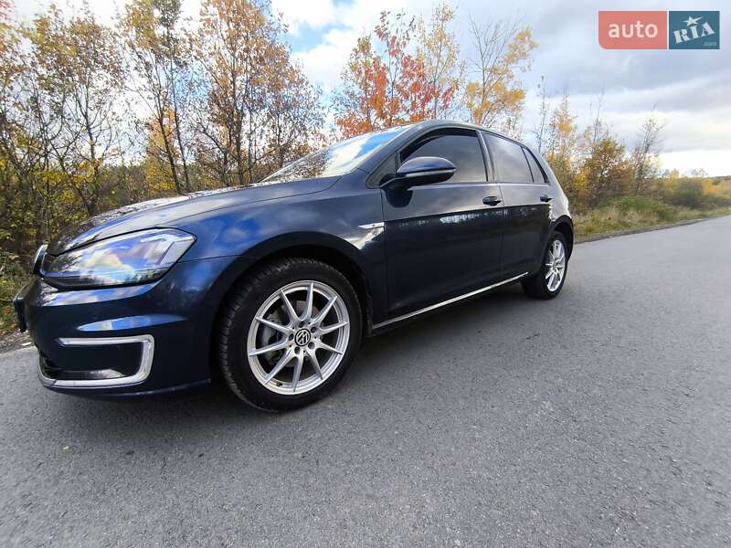Хэтчбек Volkswagen e-Golf 2014 в Долине фото 7 Хэтчбек Volkswagen e-Golf 2014 в Долине