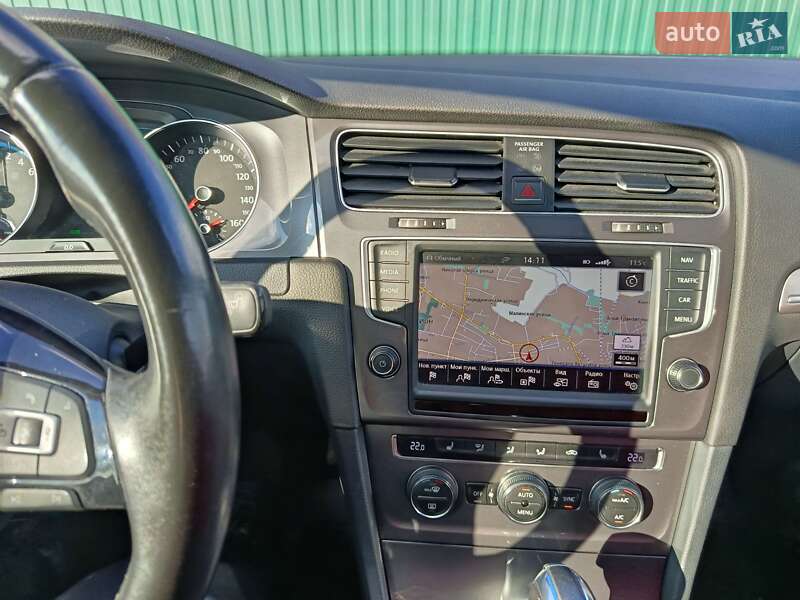 Хэтчбек Volkswagen e-Golf 2015 в Житомире фото 4 Хэтчбек Volkswagen e-Golf 2015 в Житомире
