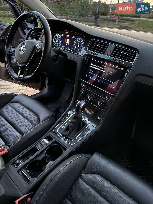 Volkswagen e-Golf 2019