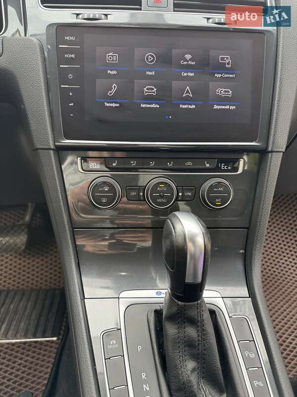 Хэтчбек Volkswagen e-Golf 2019 в Львове