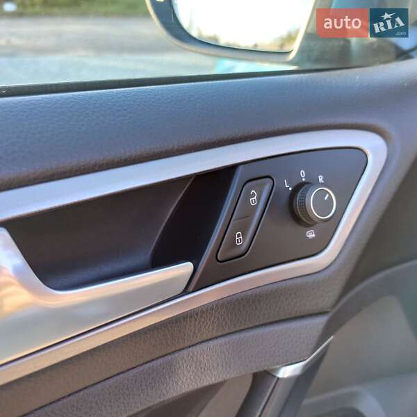 Хетчбек Volkswagen e-Golf 2015 в Старокостянтинові фото 71 Хетчбек Volkswagen e-Golf 2015 в Старокостянтинові