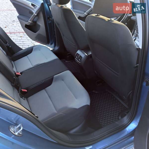 Хетчбек Volkswagen e-Golf 2015 в Старокостянтинові фото 101 Хетчбек Volkswagen e-Golf 2015 в Старокостянтинові