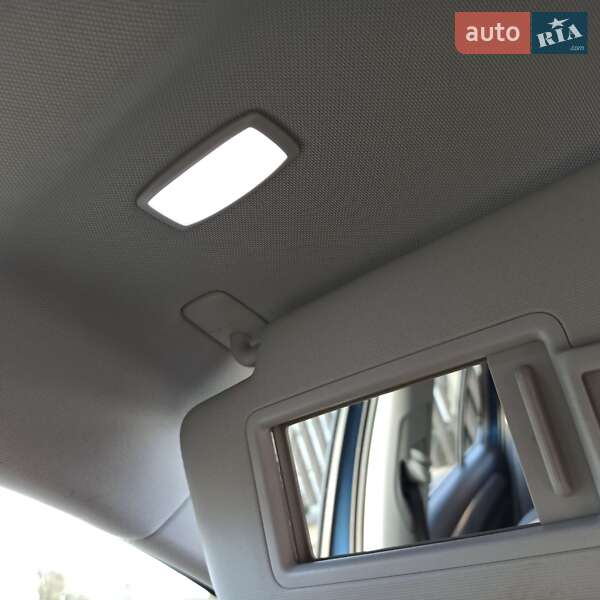 Хетчбек Volkswagen e-Golf 2015 в Старокостянтинові фото 112 Хетчбек Volkswagen e-Golf 2015 в Старокостянтинові